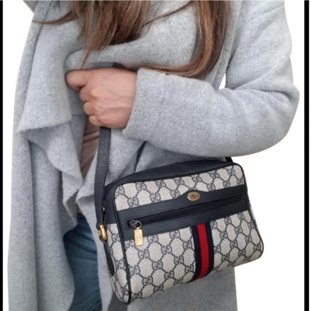 Authentic Vintage Gucci GG Monogram Supreme Sherry Web Ophidia Shoulder Bag